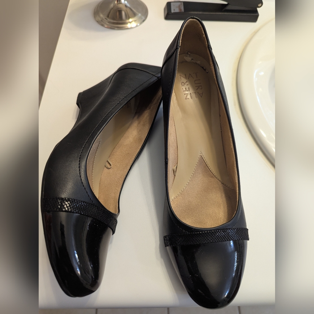 Black heel